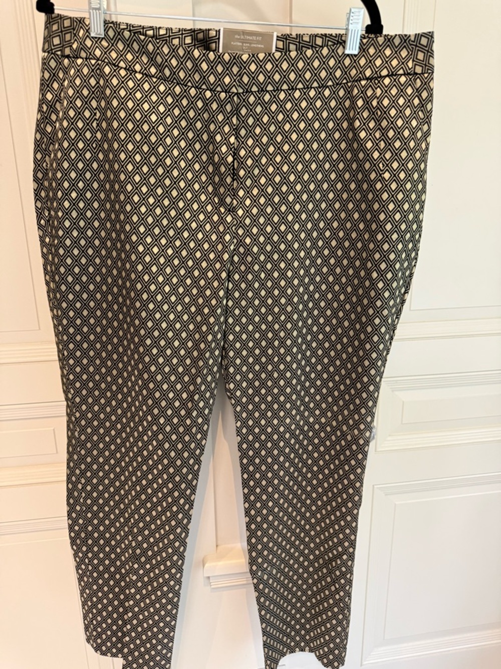 Chico's Geometric Black and Cream Dress Pants size 3 (16) NWT